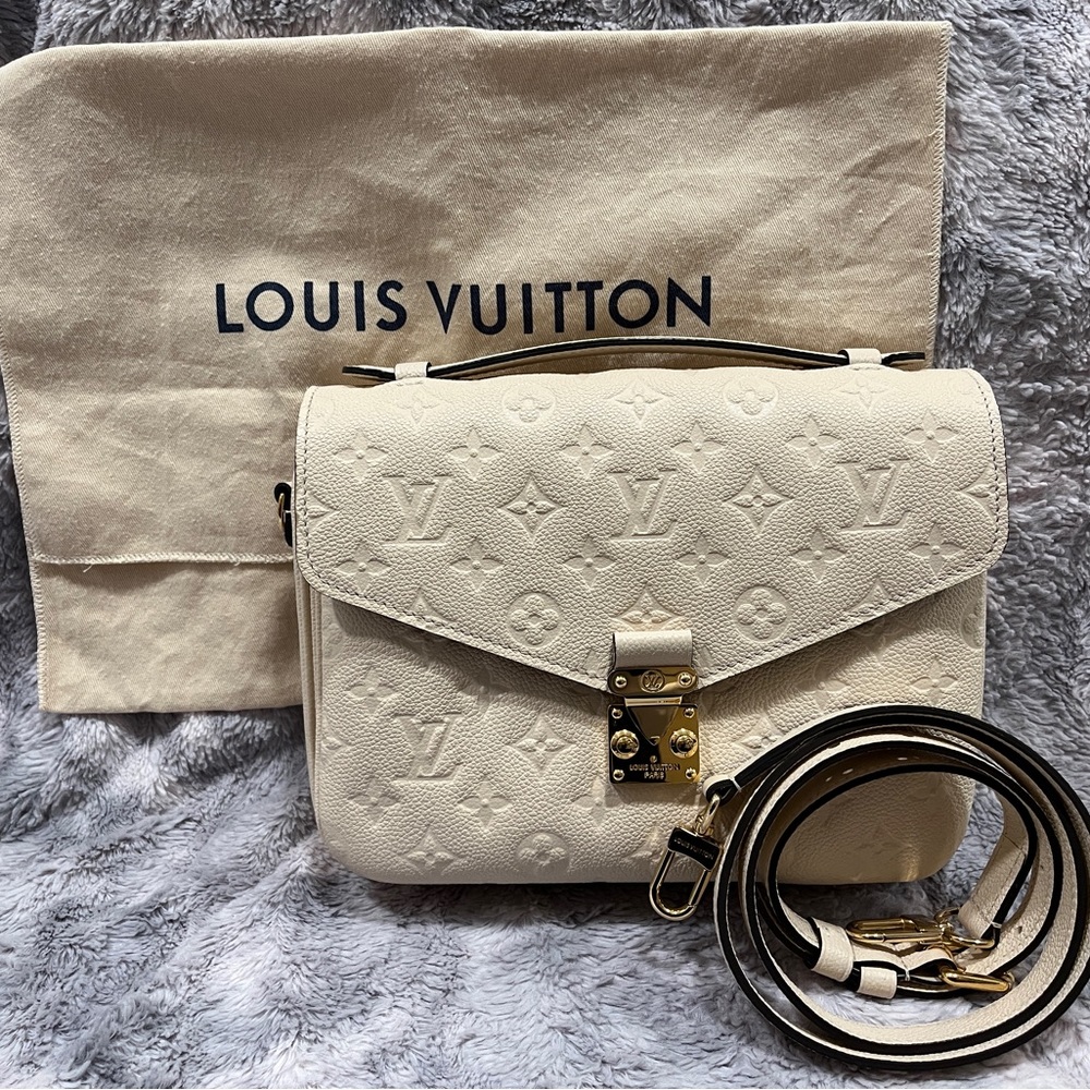 Authentic Louis Vuitton Pochette Metis Cream Empreinte Leather Crossbody